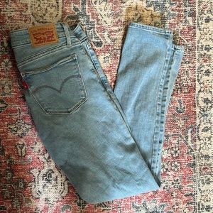 Levi's 711 Skinny Jeans